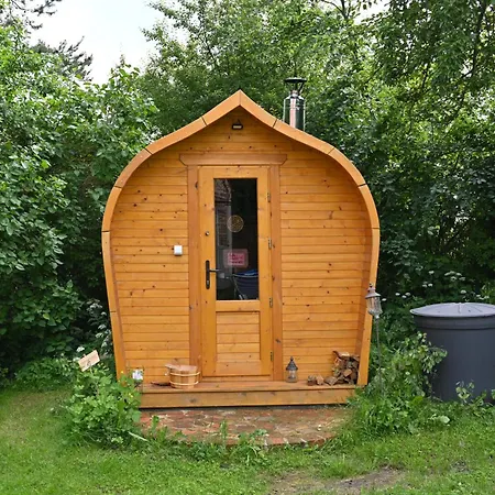 Huettchen Ganzjaehrig Nutzbar Mit Kamin&sauna * Dargun