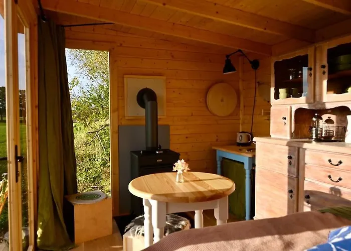 Huettchen Ganzjaehrig Nutzbar Mit Kamin&sauna Dom wakacyjny